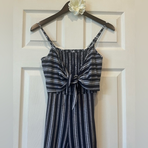 No Boundaries Navy Striped Cutout Tie-Front Jumpsuit Size Small (3–5) - Picture 3 of 7